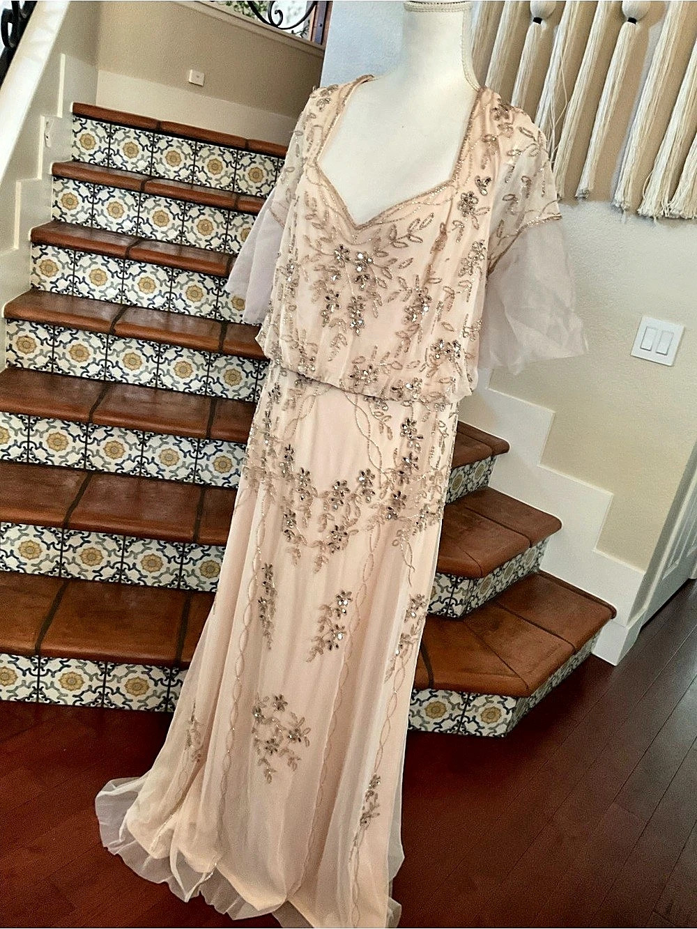 Adrianna Papell Short Sleeve Botanical Blush Beaded Gown Pink Size 16